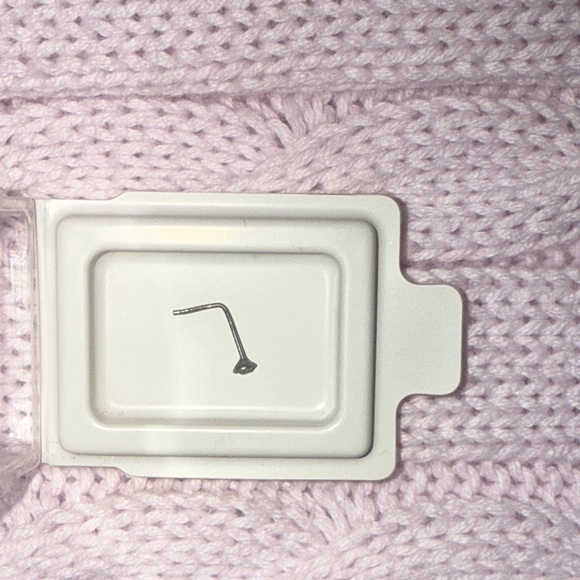 Green stud nose ring - Picture 4 of 5